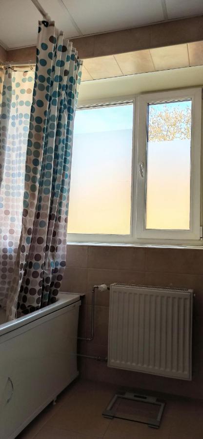 Cozy Telliskivi Apartment Near City Centre Talin Exterior foto